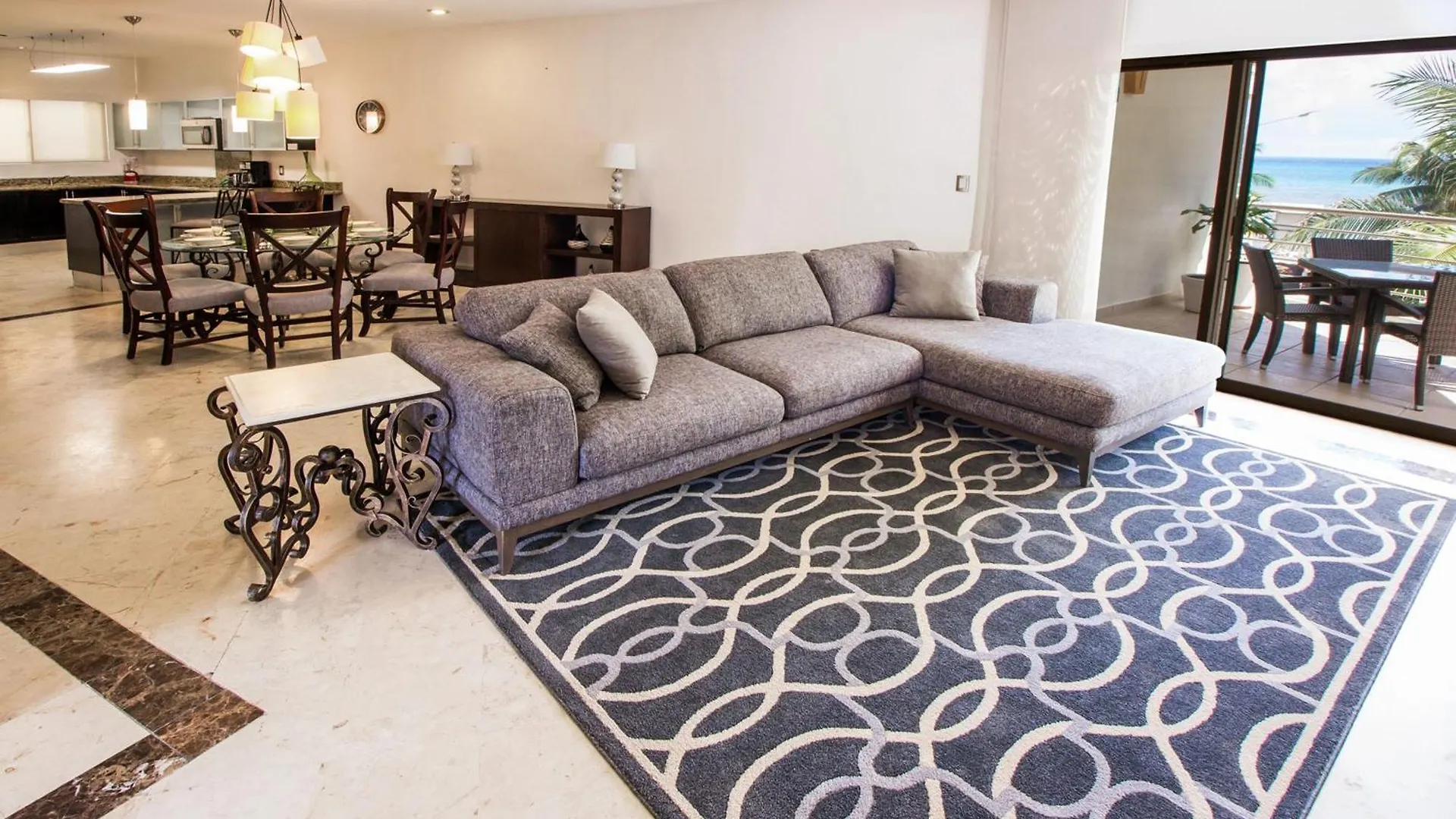 201 Corto Maltes 3 Bedroom Apt Ocean View Playa del Carmen Appartement